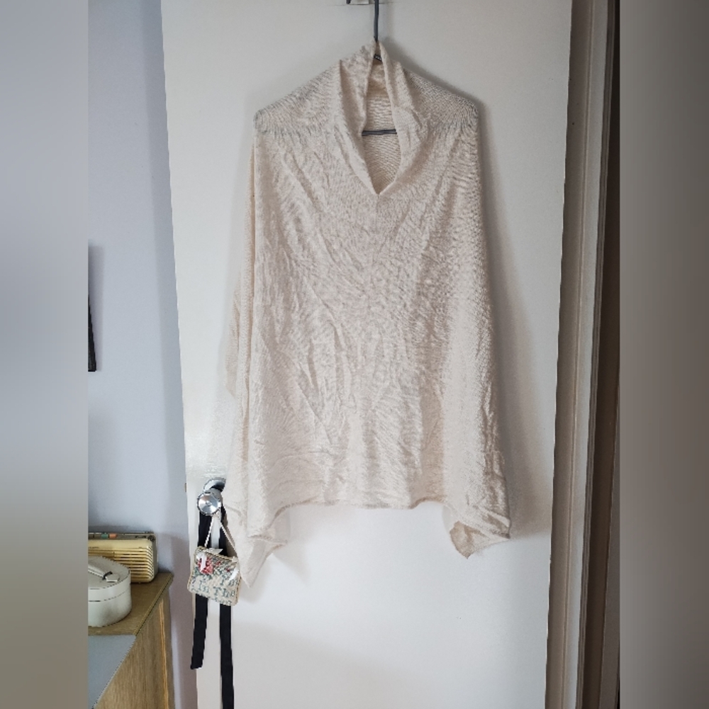 PORTOLANO Cream Cashmere Blend Poncho One Size